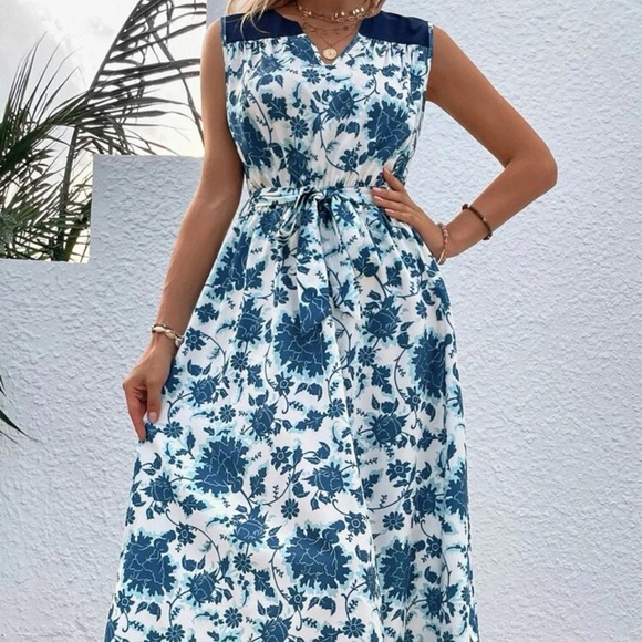 Sleeveless Floral Belted Dress - Picture 4 of 5